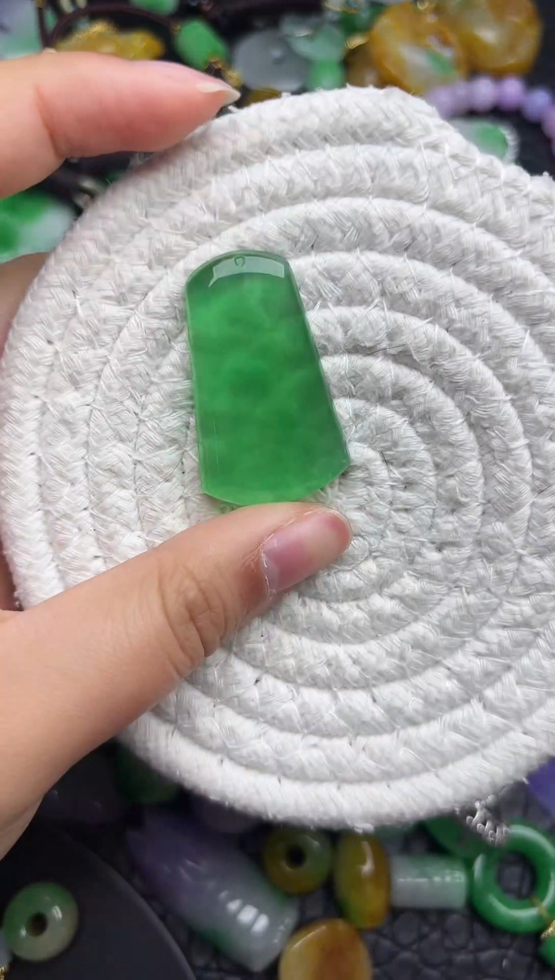 颈饰未镶嵌翡翠缅甸翡翠吊坠