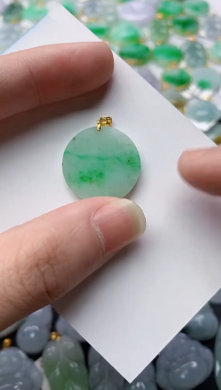 【闪购商品】翡翠颈饰18K金镶嵌15...........