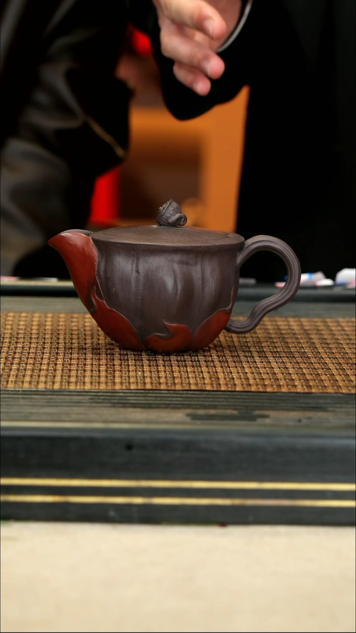 【闪购商品】紫砂茶壶LZY99火莲壶 紫泥