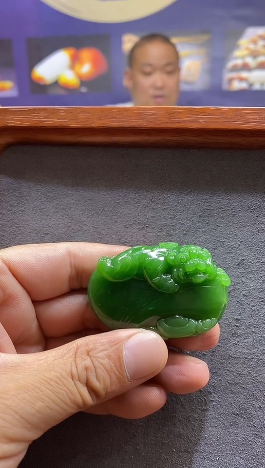 和田玉（碧玉）18K金镶嵌吊坠(不含链)精品和田玉小老虎