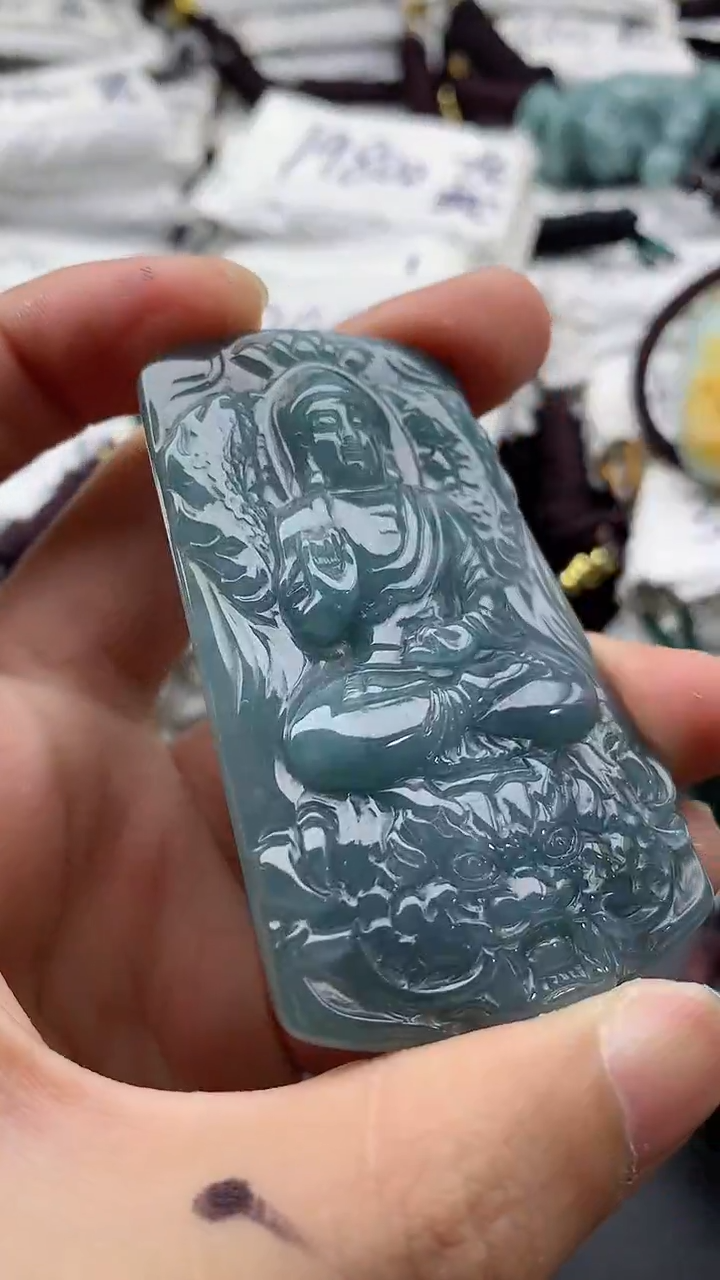 【闪购商品】翡翠未镶嵌颈饰555555555555