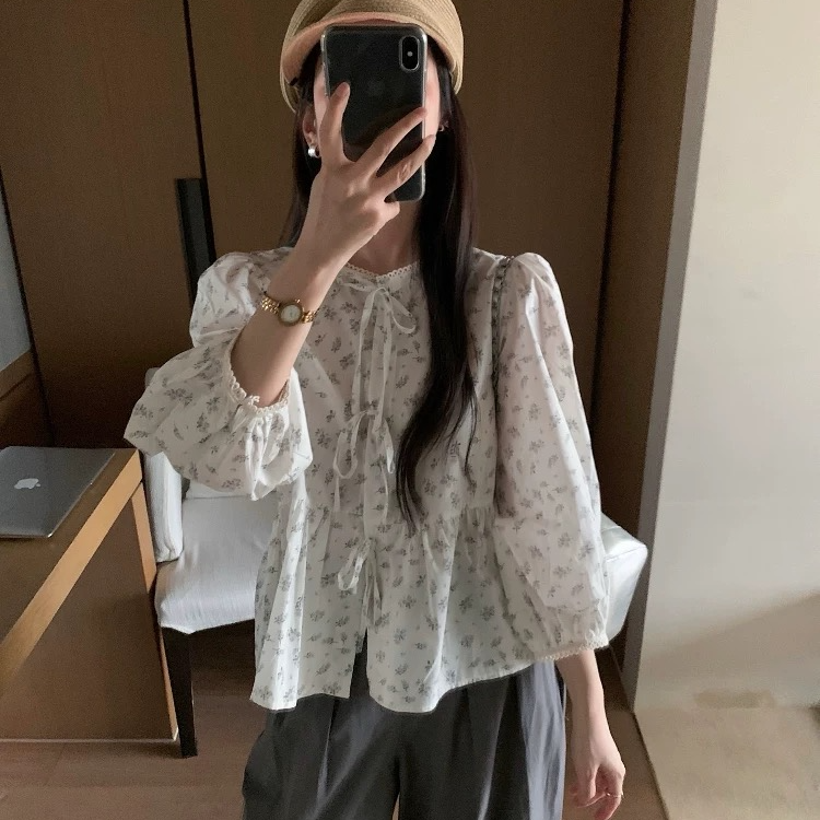 毛晓春秋撤柜毛衣，乱拍发毛绒玩具
