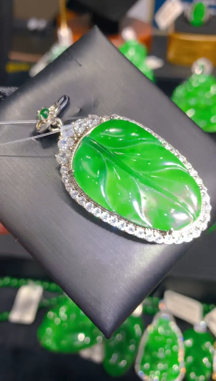 【闪购商品】翡翠颈饰银S925镶嵌61一季