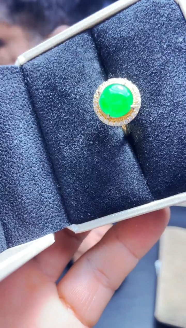 【闪购商品】定制翡翠未镶嵌多样性发货0967981685