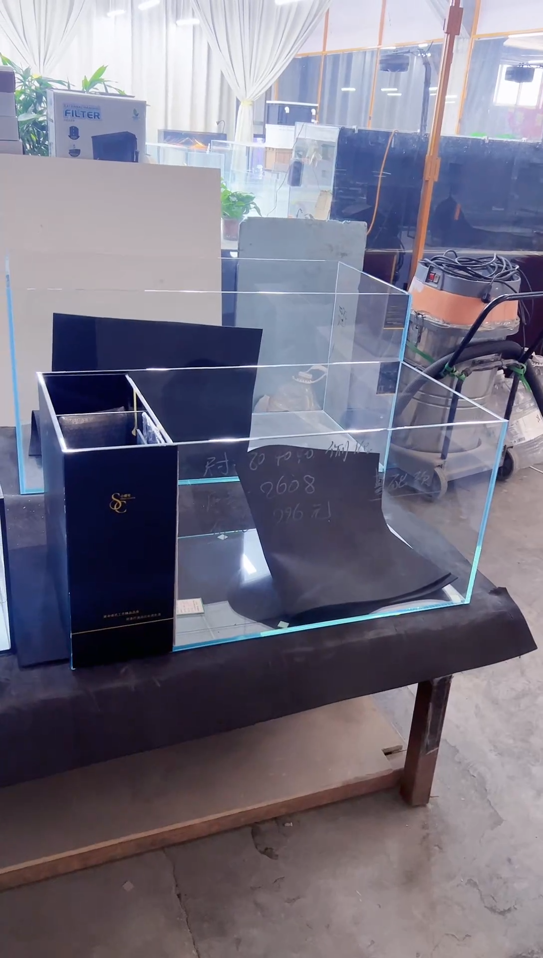 玻璃骠***军2608微瑕80*40*40桌面溪流缸基础款