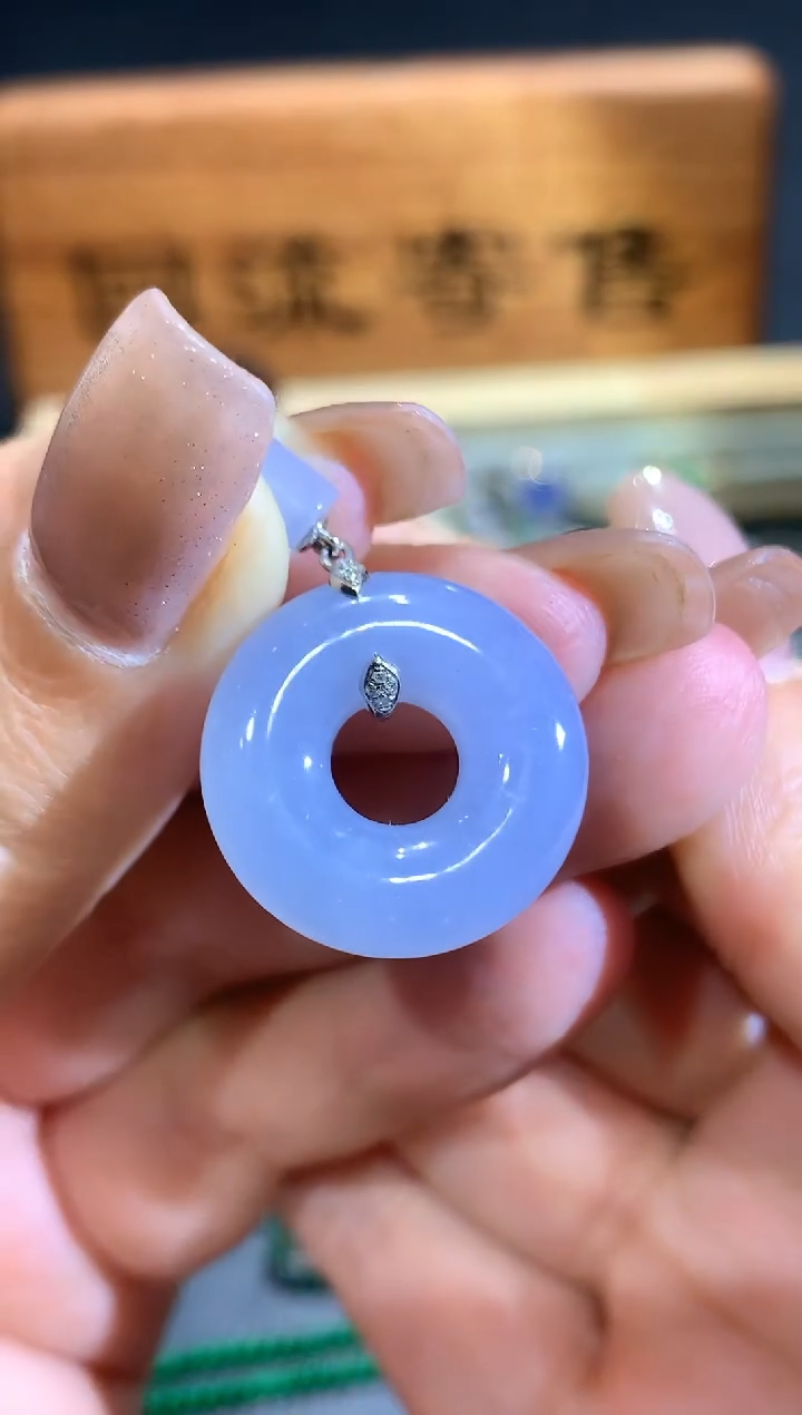 【闪购商品】翡翠颈饰18K金镶嵌团购