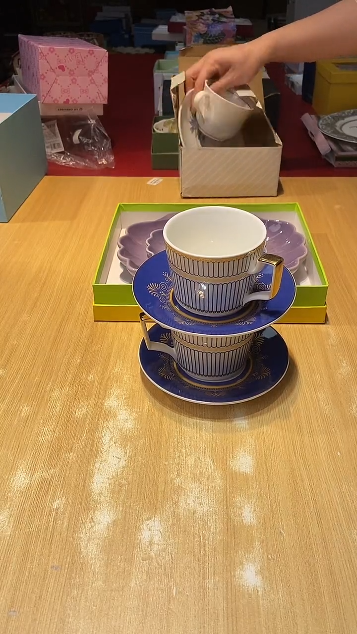 瓷片生活的本意是啊开心啊@@1