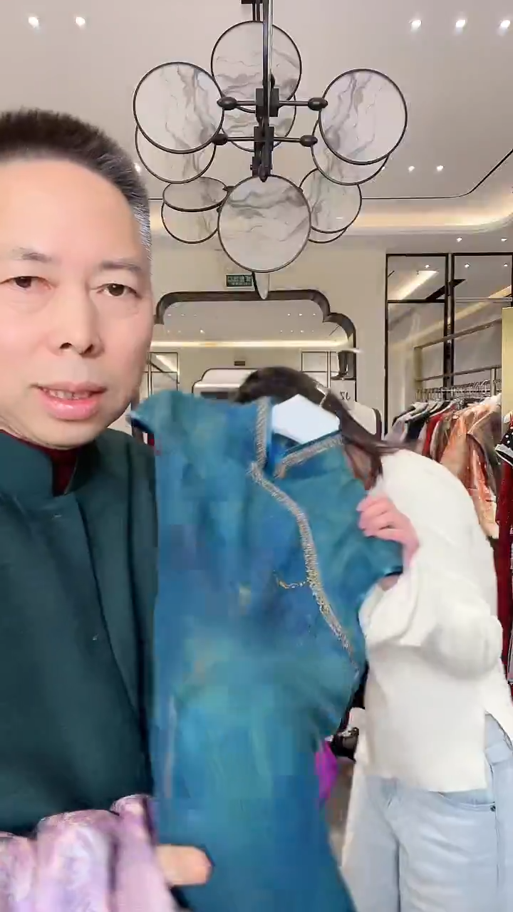 孔雀蓝重工定制款旗袍 999 xl码