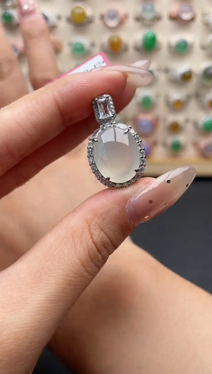 【闪购商品】翡翠吊坠(赠链)银S925镶嵌一物一证一礼盒