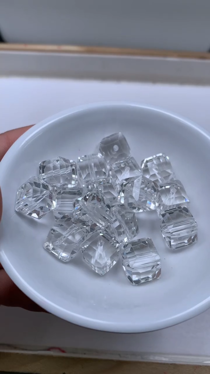 未镶嵌珠宝半成品水晶M441 白水晶方糖14mm4个8.8元