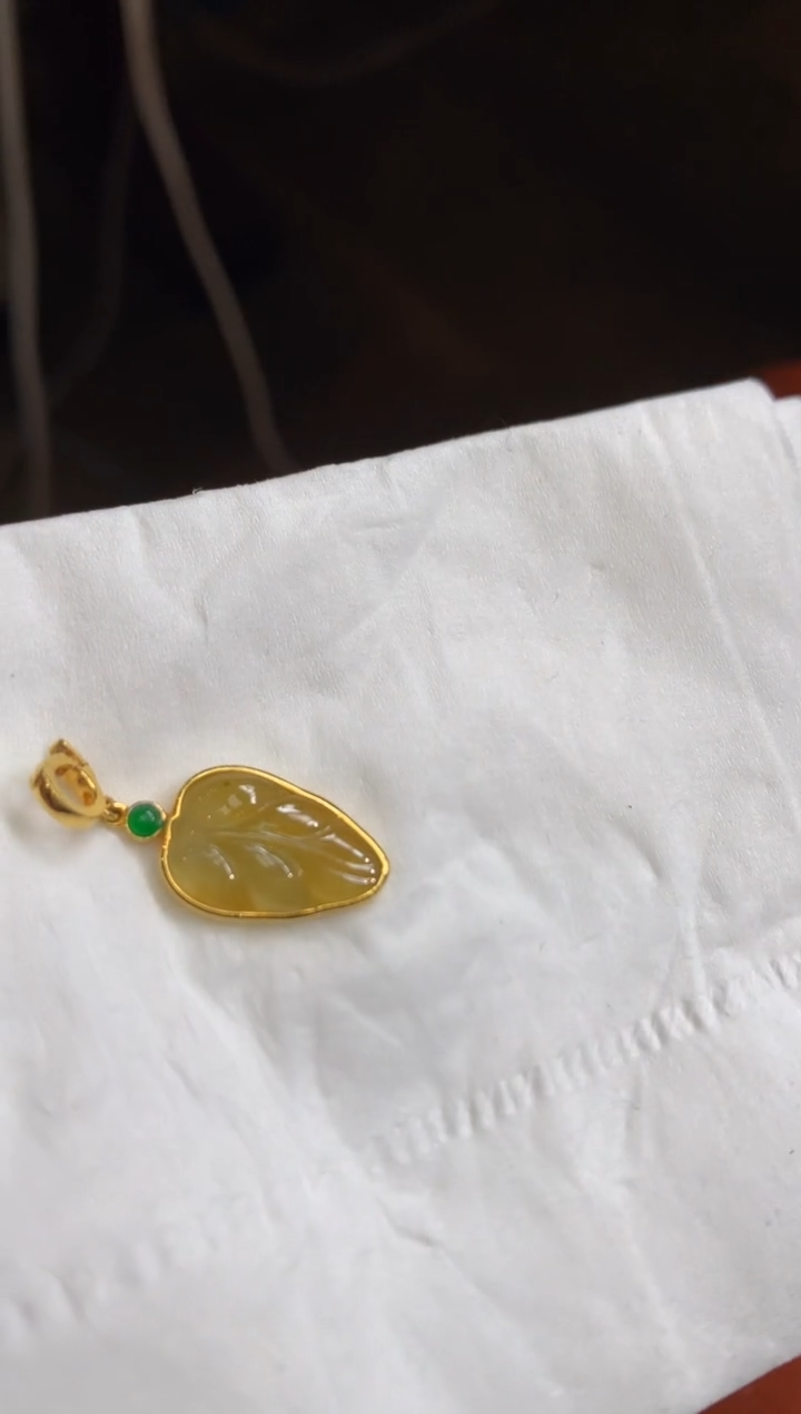 【闪购商品】翡翠颈饰18K金镶嵌翡翠