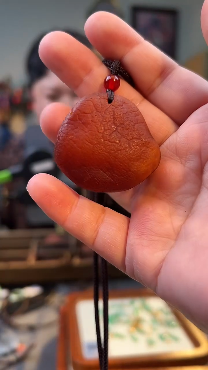 琥珀颈饰未镶嵌吊坠