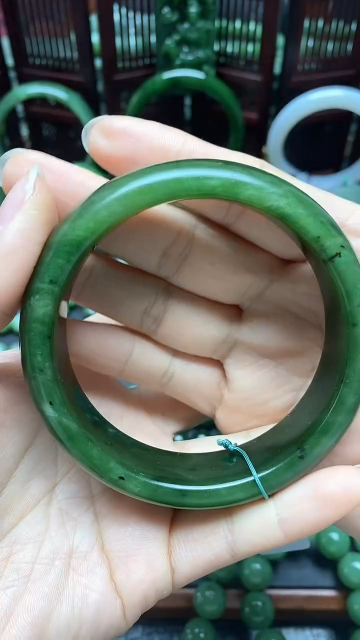 【闪购商品】和田玉手镯未镶嵌1