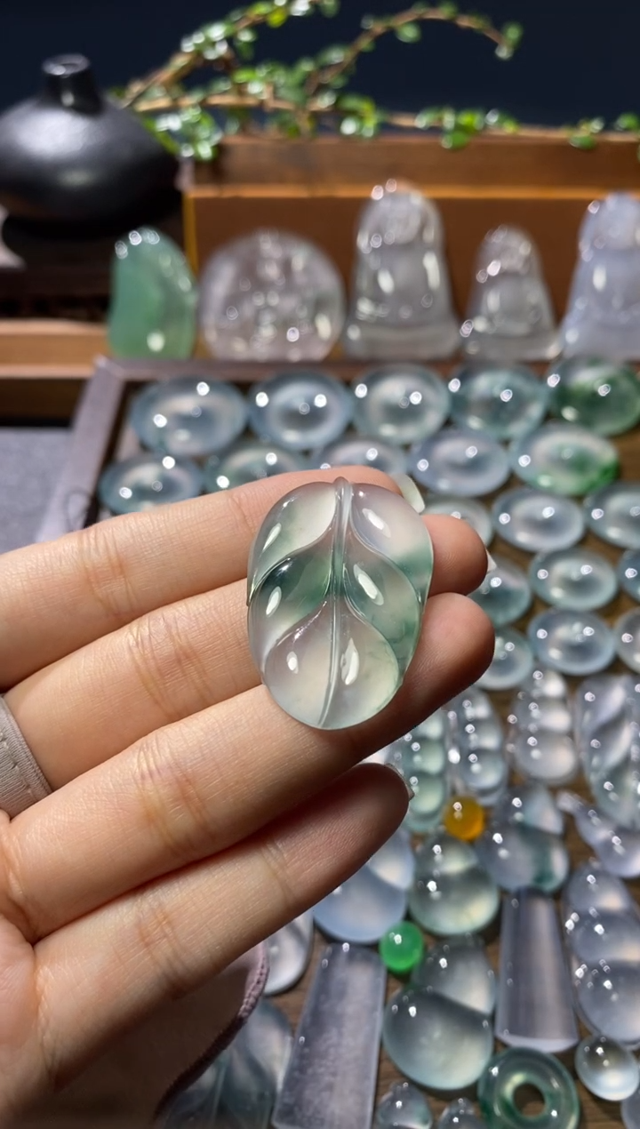 吊坠(不含链)未镶嵌翡翠叶子