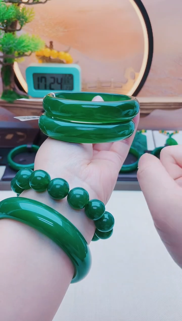 【闪购商品】玛瑙/玉髓手镯未镶嵌澳玉玛瑙手镯