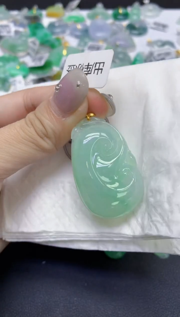 颈饰18K金镶嵌翡翠天然缅甸翡翠A货百元以上9元证书费自理