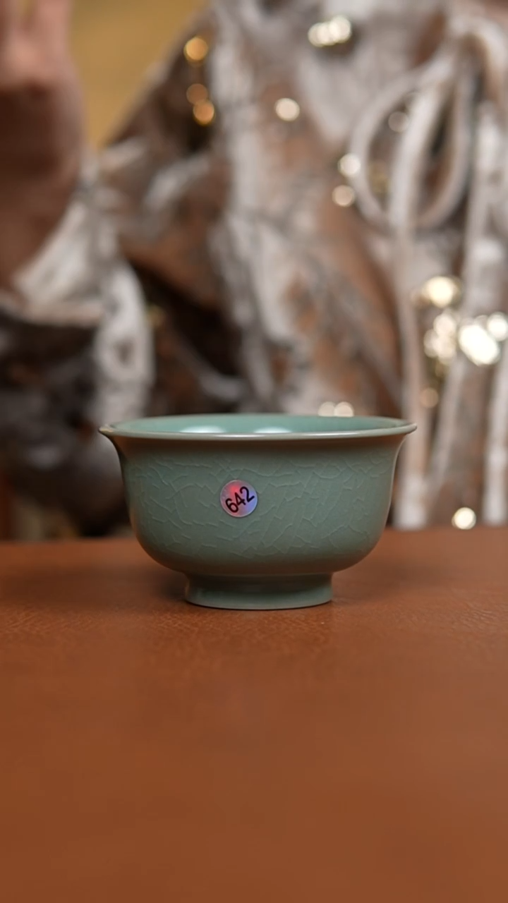 瓷片?****海仿古翡翠绿釉压手杯一级礼盒642