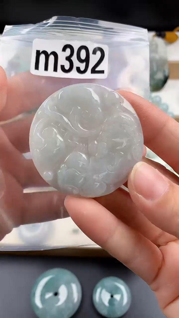 颈饰未镶嵌翡翠天然翡翠吊坠挂件