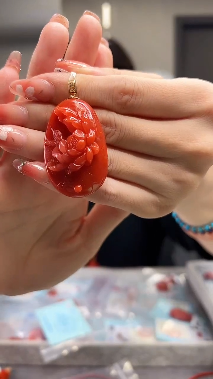 【闪购商品】南红玛瑙吊坠18K金镶嵌/YJ