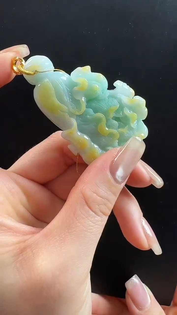 颈饰未镶嵌翡翠白菜