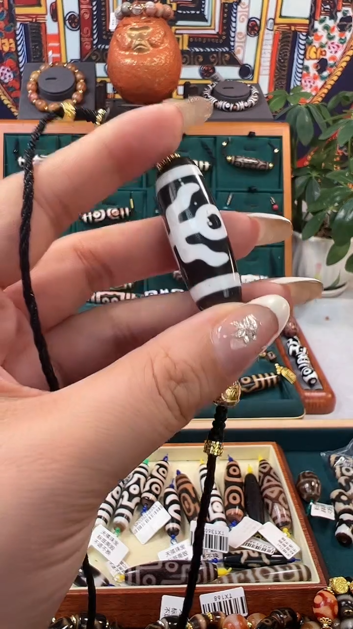 玛瑙/玉髓（覆膜）颈饰合金65.（微瑕）