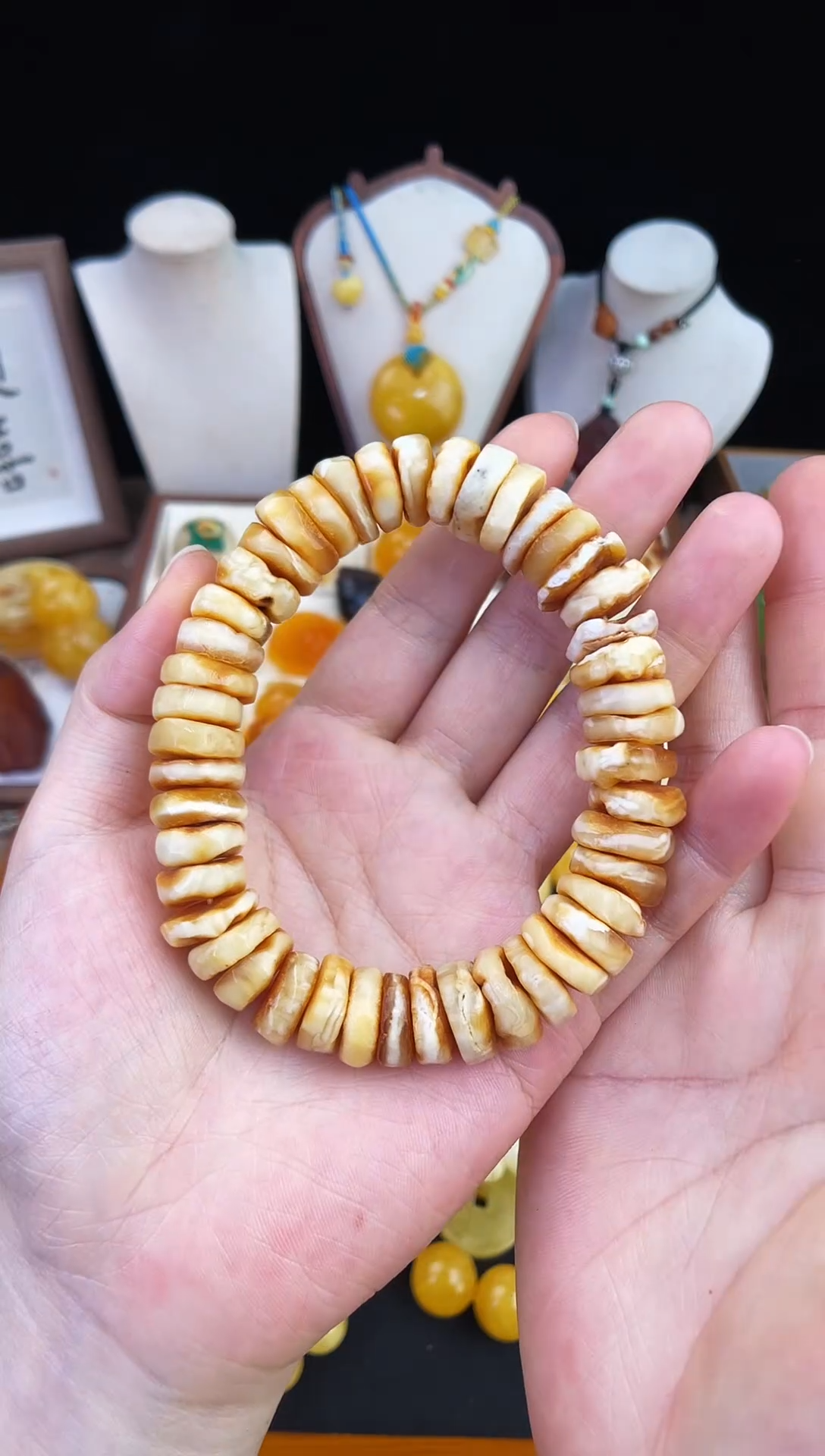琥珀未镶嵌珠宝奇石柒月