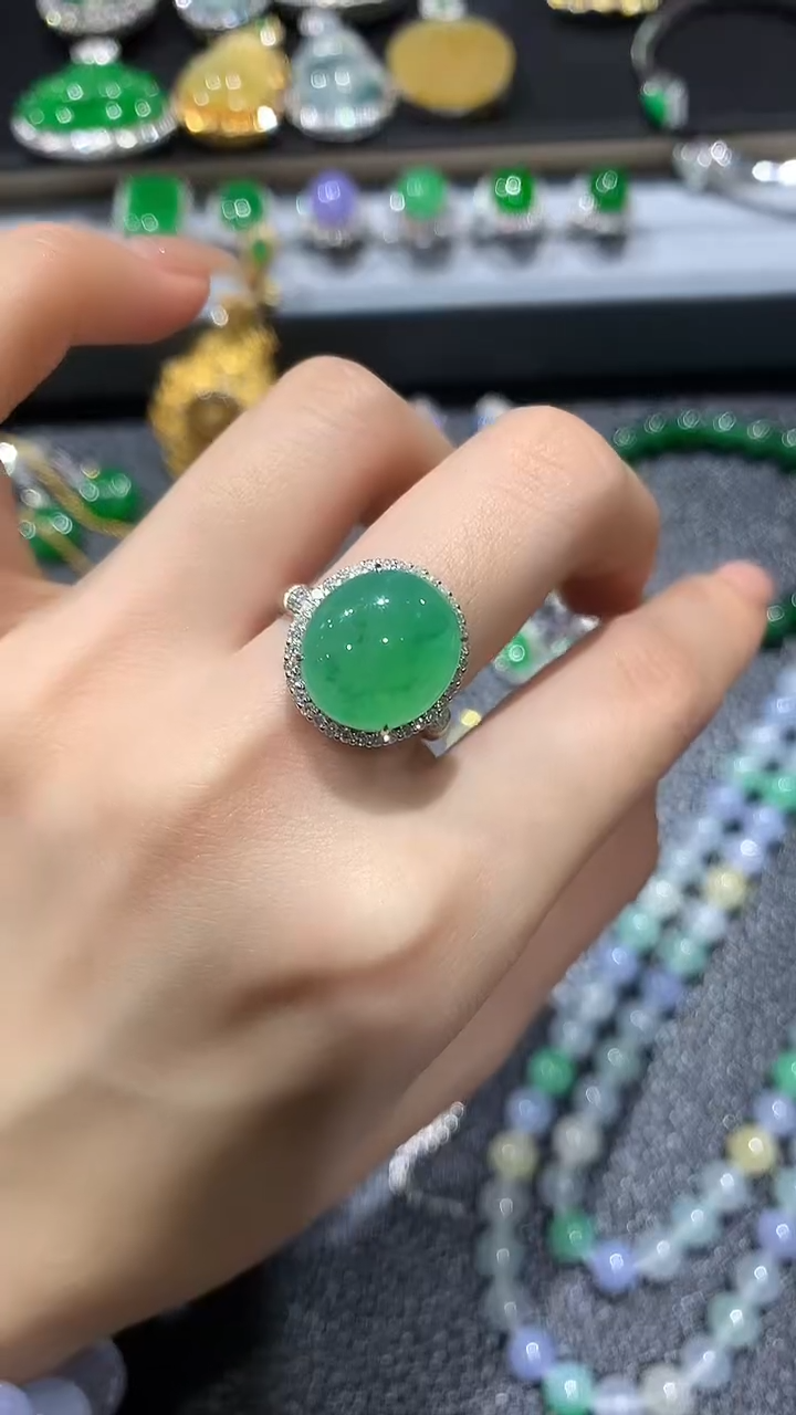 【闪购商品】翡翠戒指18K金镶嵌15团购