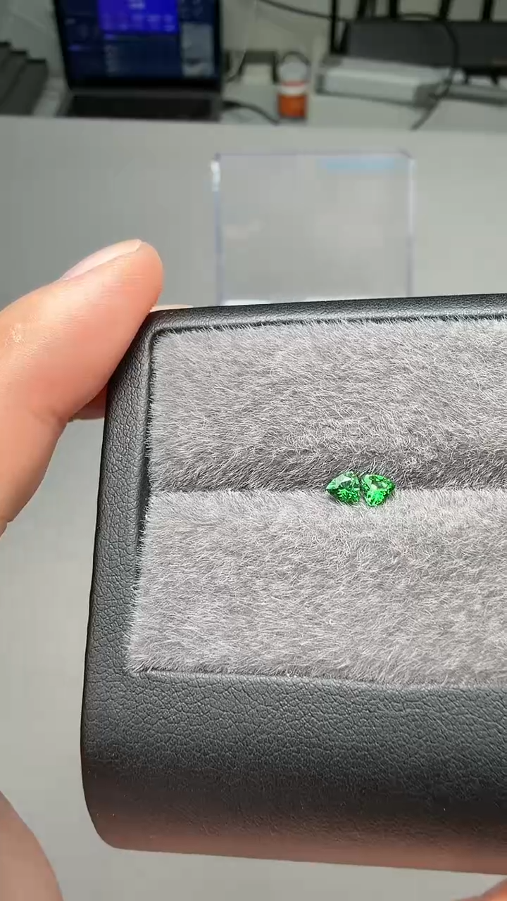 【闪购商品】石榴石（沙弗莱）裸石未镶嵌0.3ct-A229-2p