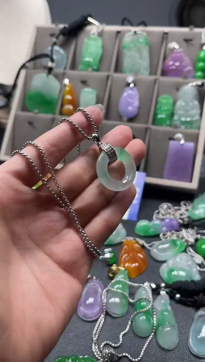 漠***?  缅甸a货挂件 所见即所得