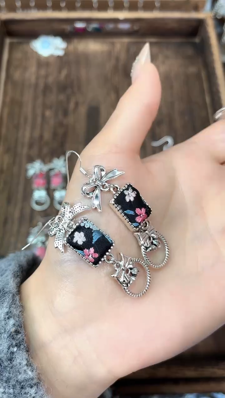 织绣蜜***半民族风非遗老绣饰品746