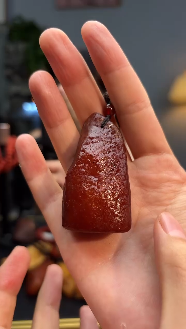 琥珀颈饰未镶嵌吊坠