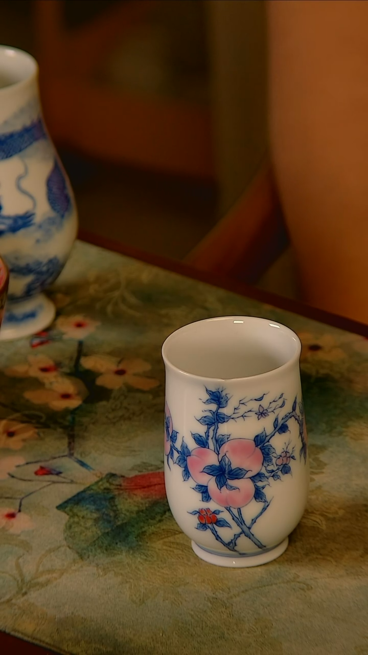 杯L****6手工手绘杯杯很美丽