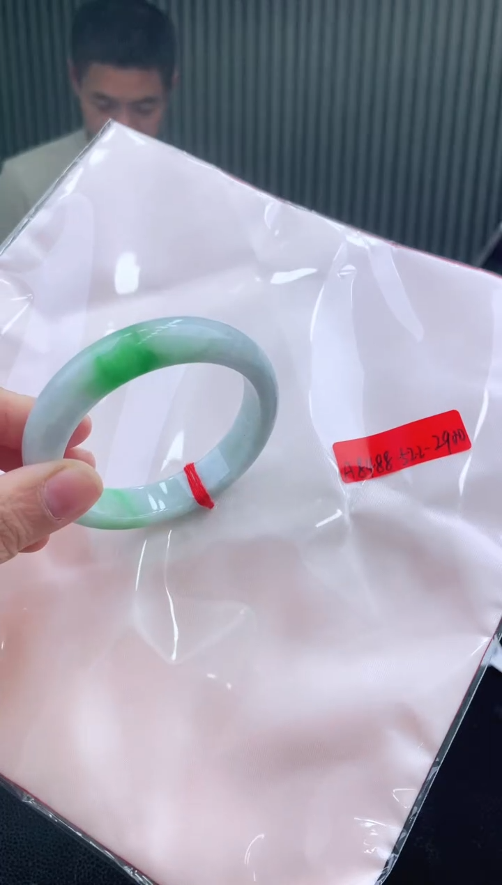 未镶嵌手镯翡翠111