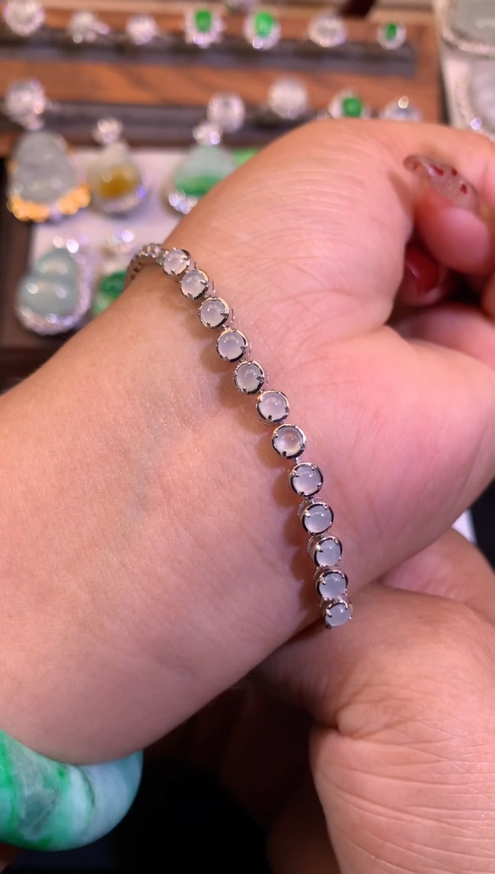 【闪购商品】翡翠手链未镶嵌缅甸天然A货翡翠