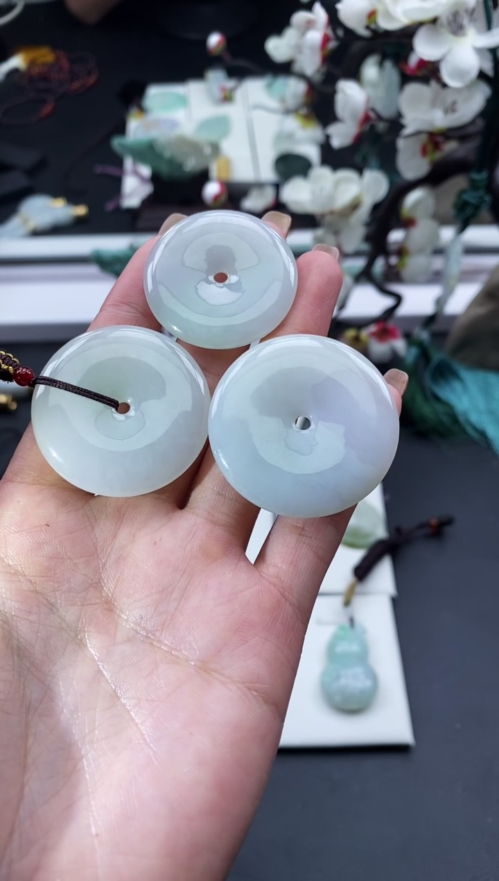 【闪购商品】翡翠吊坠(不含链)未镶嵌天然缅甸翡翠A货随机发一件