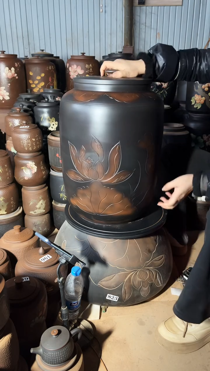 【闪购商品】壶瑕疵茶缸高50cm 荷花 088 外地裂