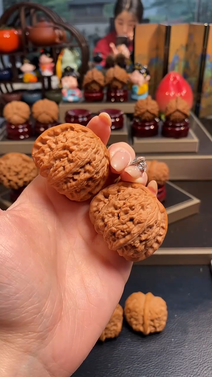 【闪购商品】文玩核桃把件H597白狮子43