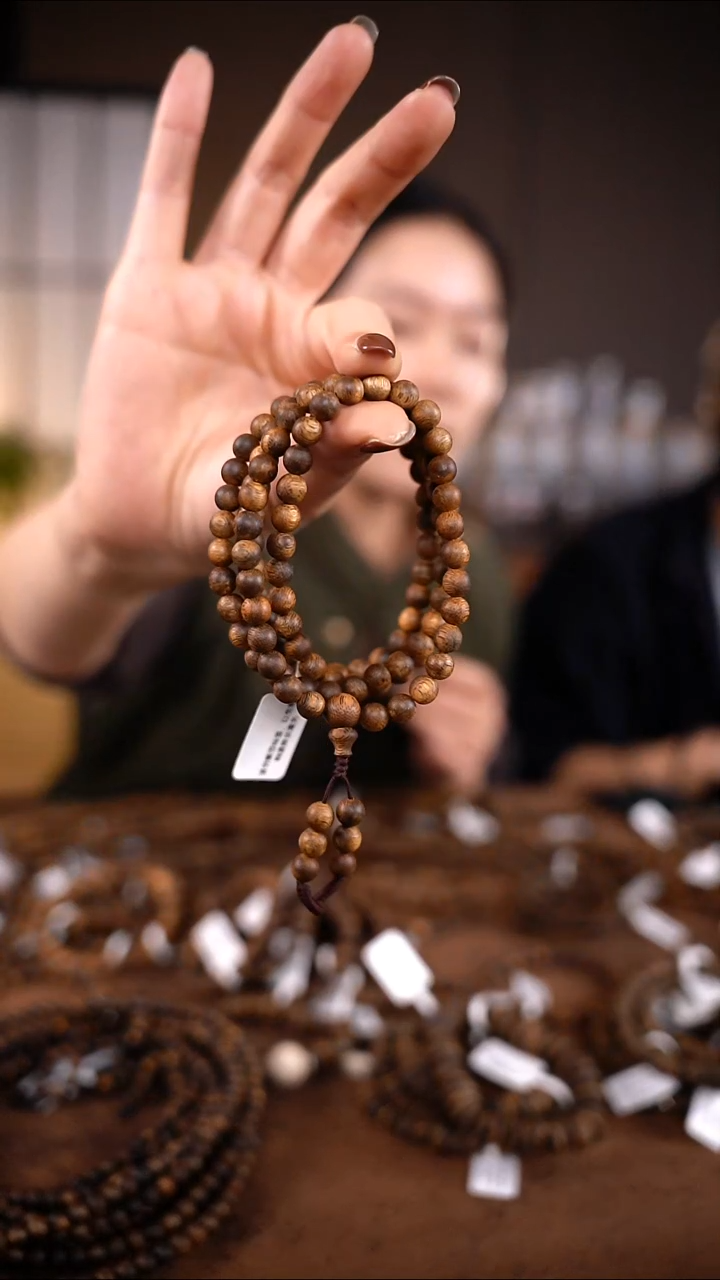 沉香手串【单一树种乌身】6mm棋楠沉香圆珠多圈手串