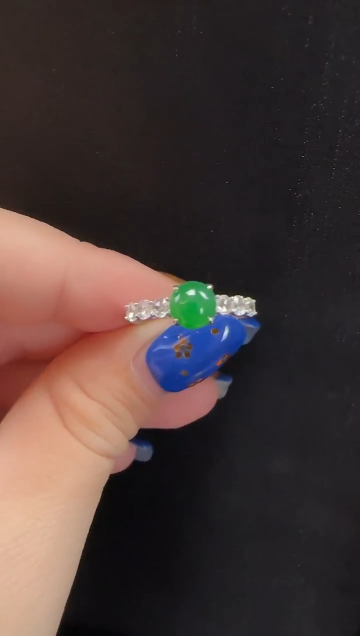 18K金镶嵌戒指翡翠033蛋面一枚