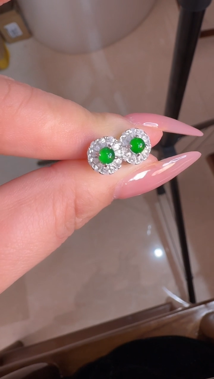 【闪购商品】翡翠耳饰银S925镶嵌天然A货翡翠耳钉