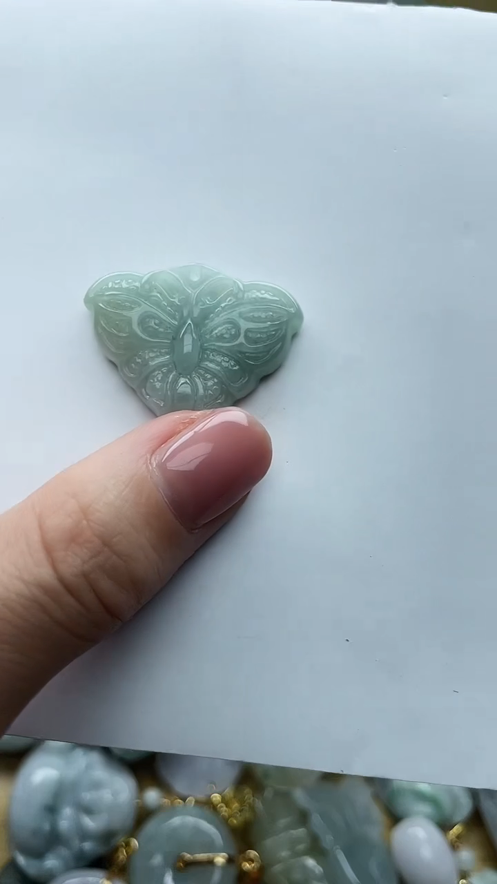 颈饰未镶嵌翡翠1