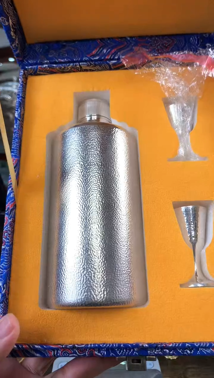 【闪购商品】足银999全精螺纹纯手工一壶两杯茶壶一套