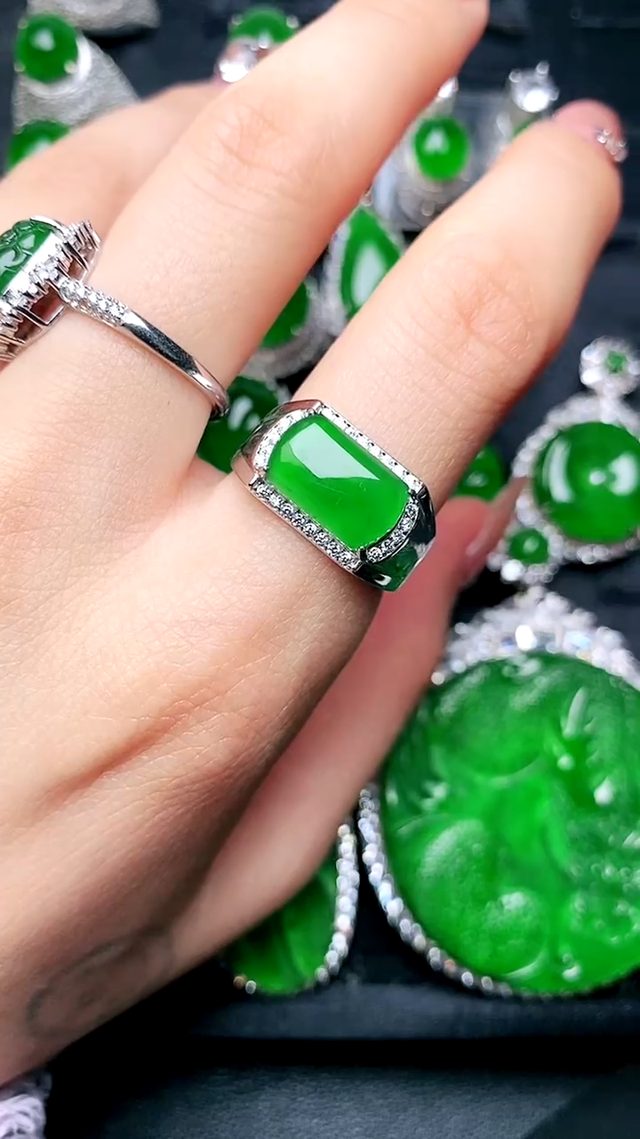 【闪购商品】翡翠戒指银S925镶嵌马鞍戒