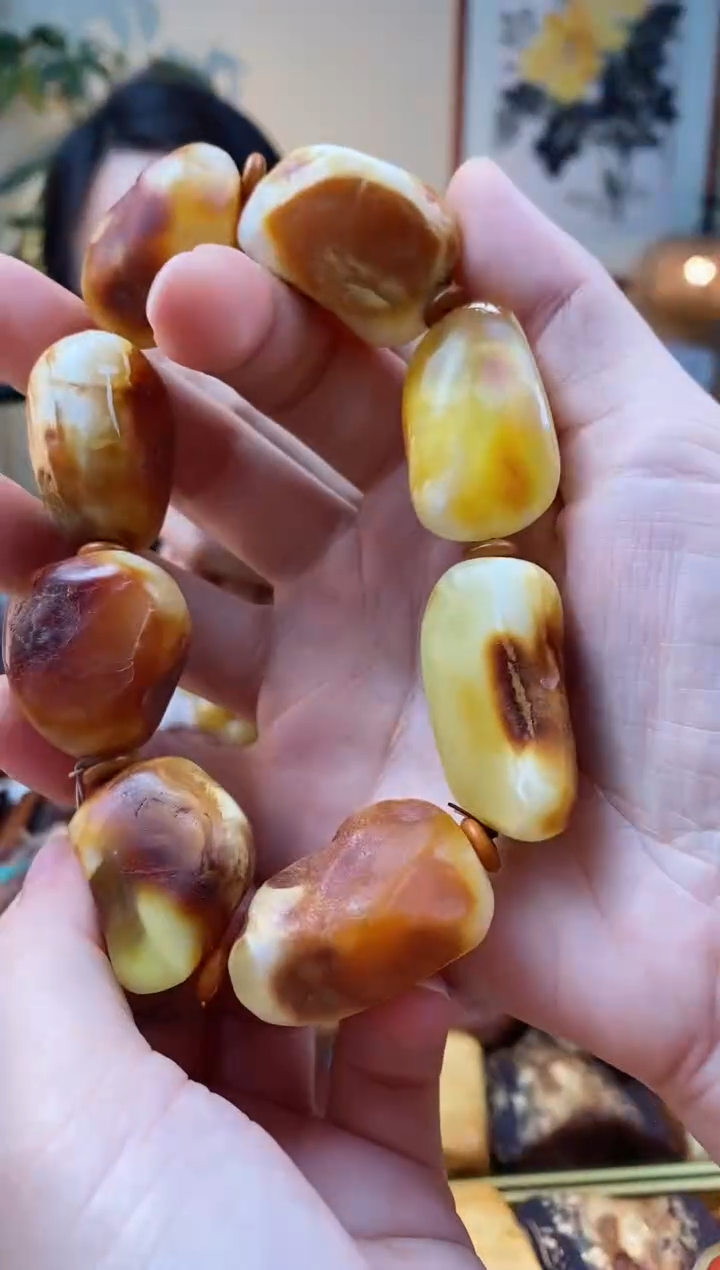 【闪购商品】琥珀手串未镶嵌手串