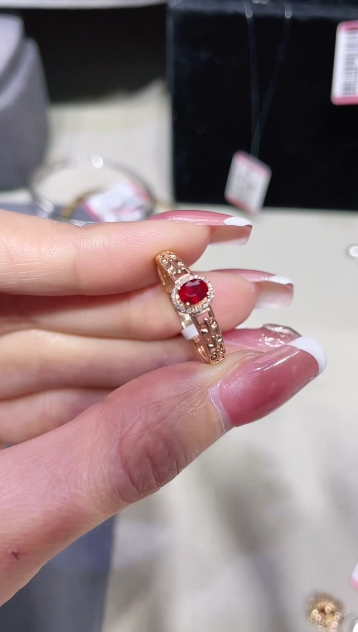 【闪购商品】红宝石戒指18K金镶嵌·