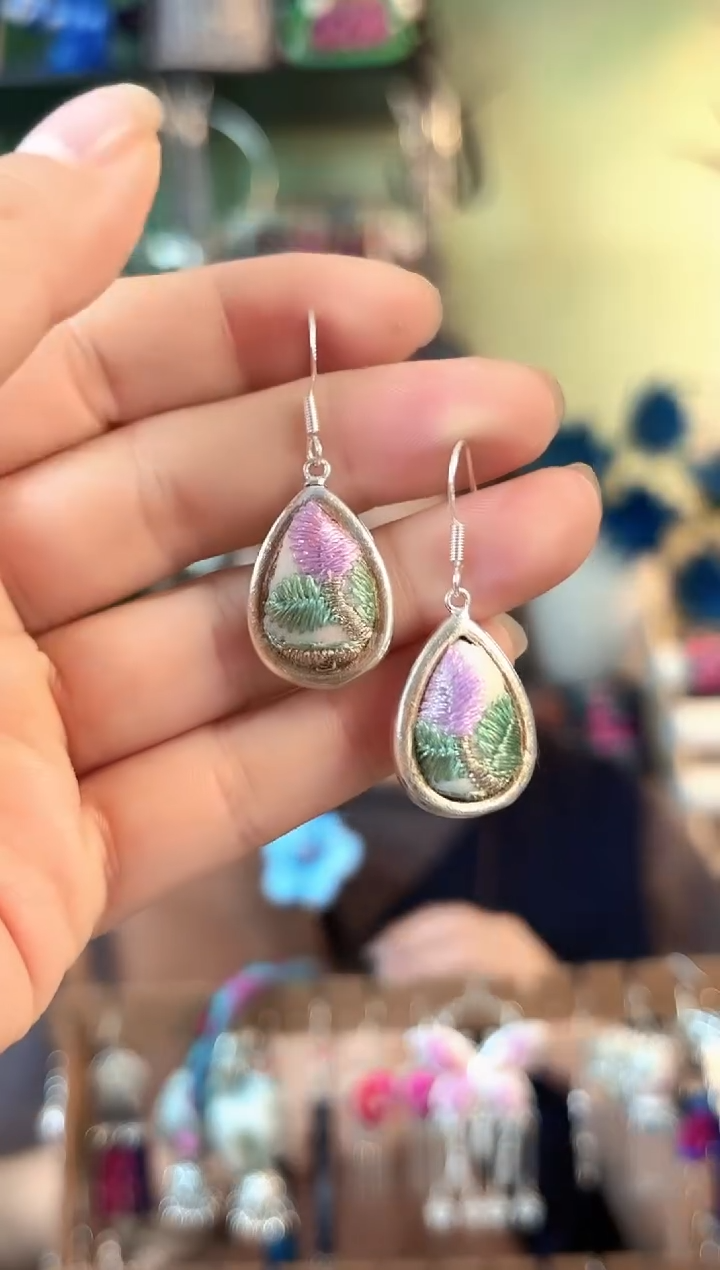 织绣彩云南阁非遗老绣656*