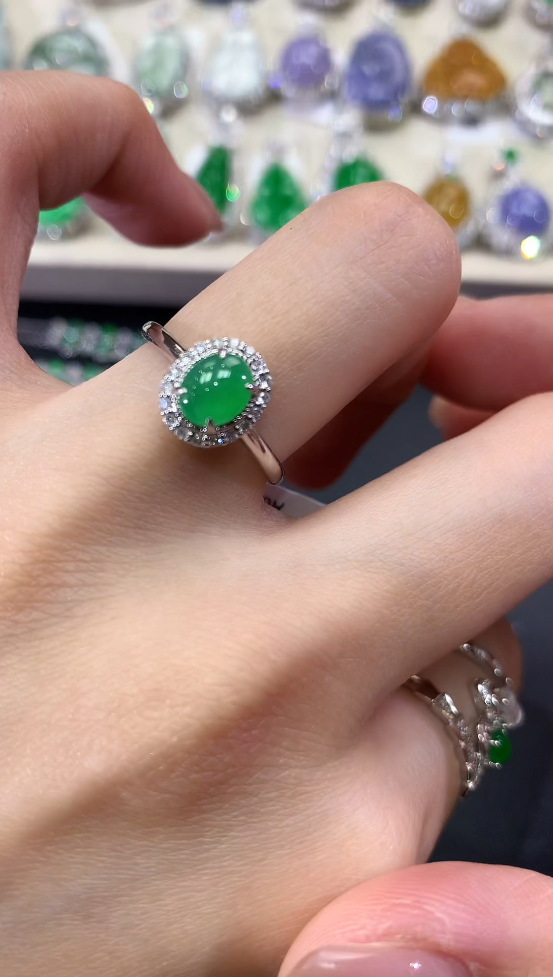 【闪购商品】翡翠戒指18K金镶嵌a48     