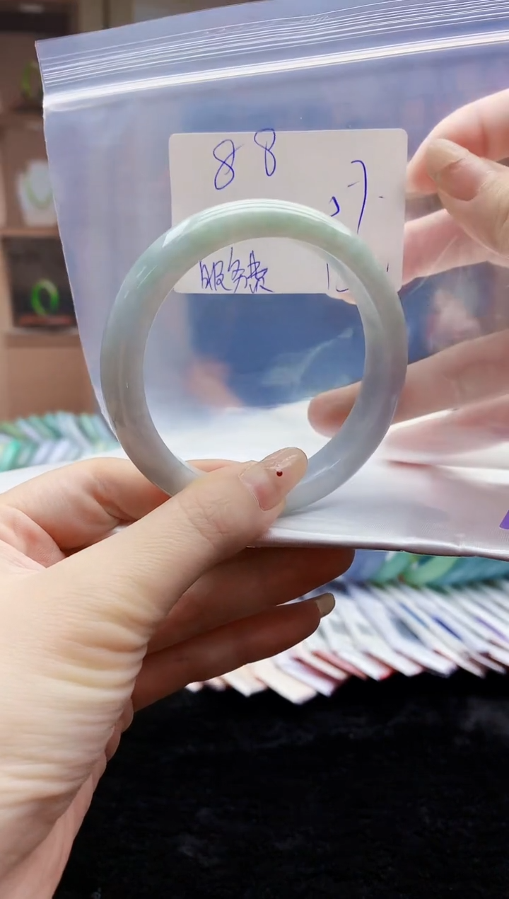 【闪购商品】翡翠手镯未镶嵌0917654616