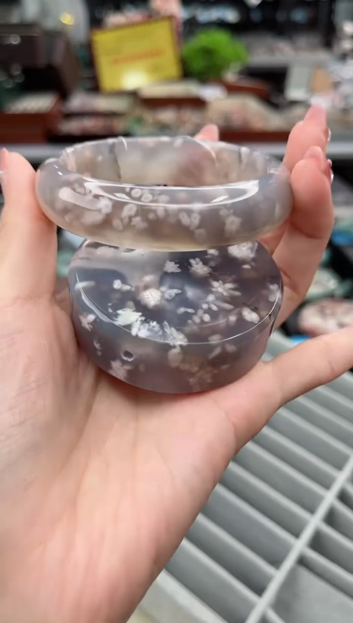 【闪购商品】石英质玉手镯未镶嵌60圈口（赠品镯心）6471019