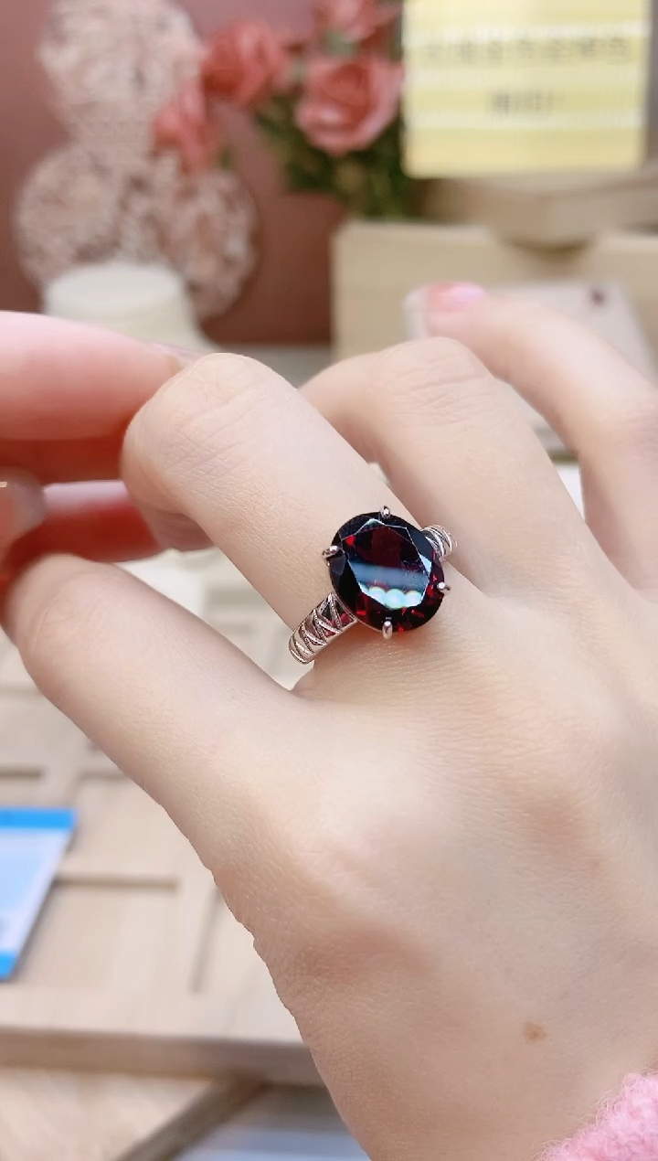 【闪购商品】石榴石戒指银S925镶嵌星罗
